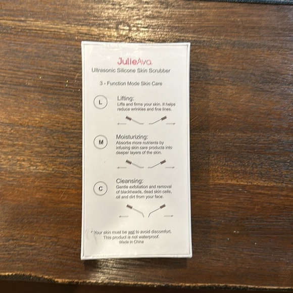 Ultrasonic Silicone Skin Scrubber New - Picture 6 of 8